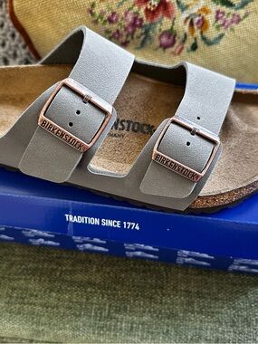 Birkenstock Men's 9  or Women’s 11 Arizona Two-Strap Sandal - Light Gray